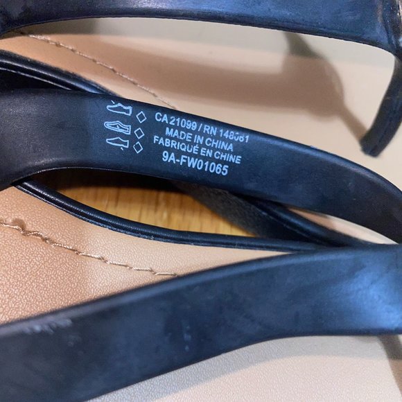 Ardene Flipflops - Picture 5 of 8